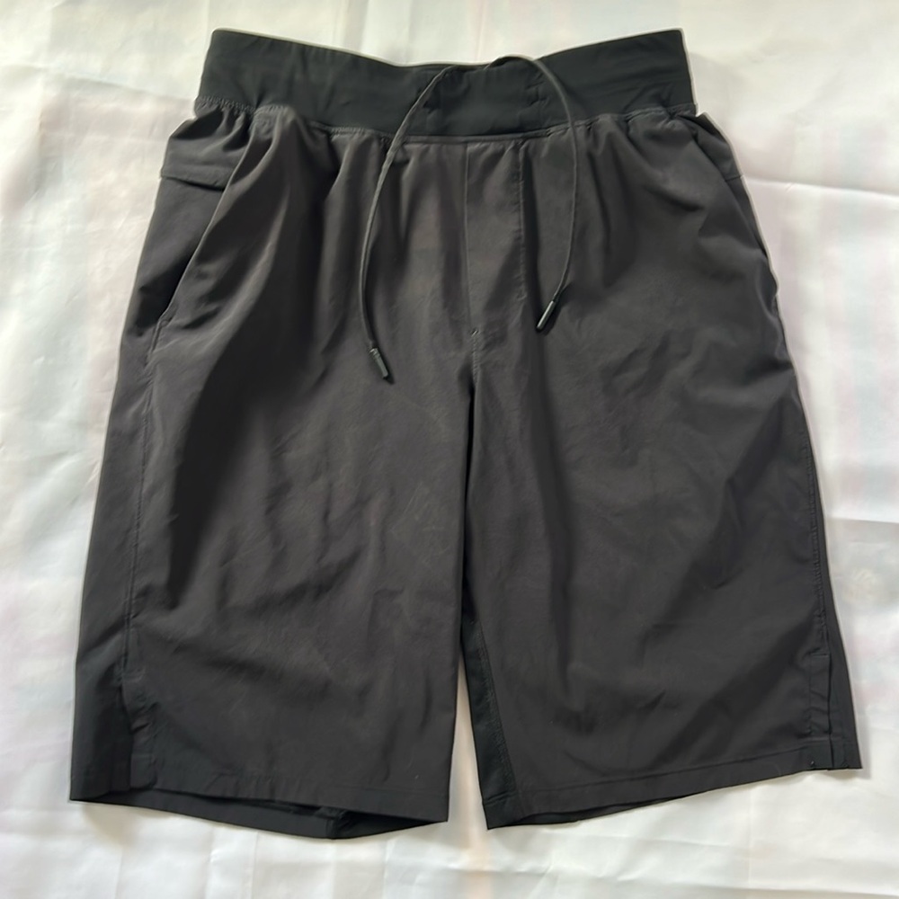 Lululemon men’s shorts 11” inseam, size small
